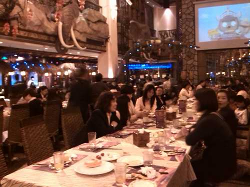 广东一定发集团举行国际妇女节自助餐会